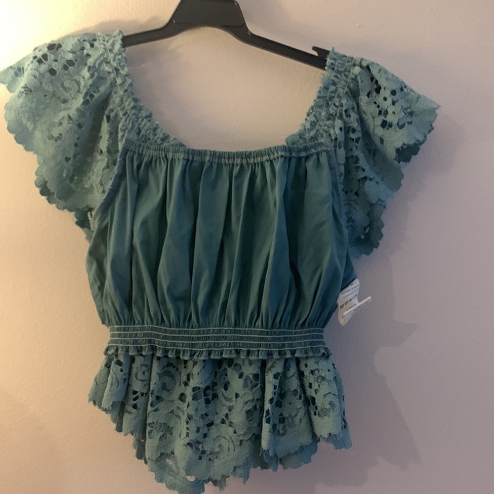 Green Flutter Sleeve Ruffled Blouse - image 4